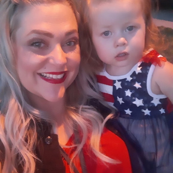 Posh Ambassador Christy - Picture 6 of 11